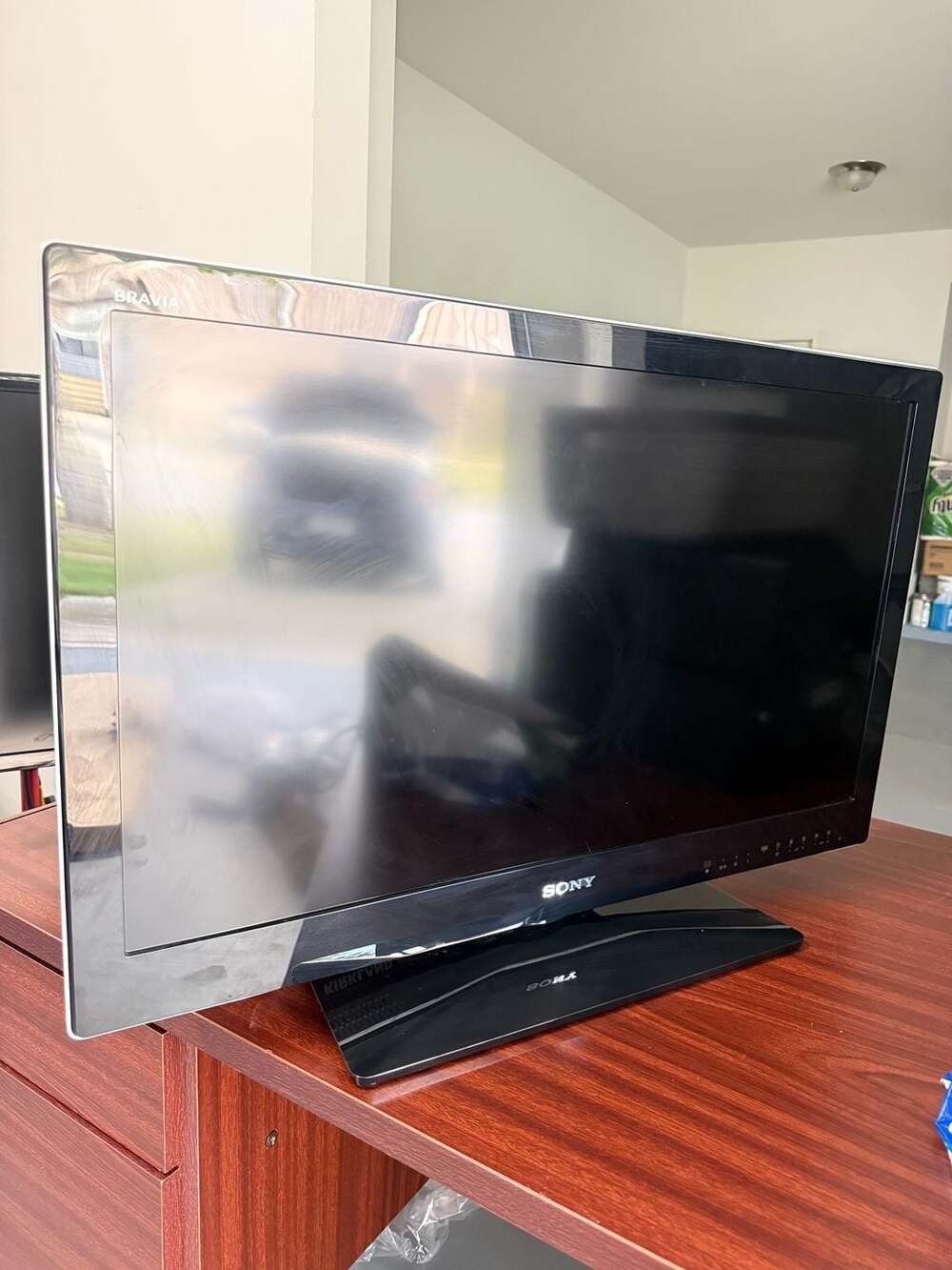 Sony Bravia KDL-32BX310 32" 720p HD TV LCD Television White.